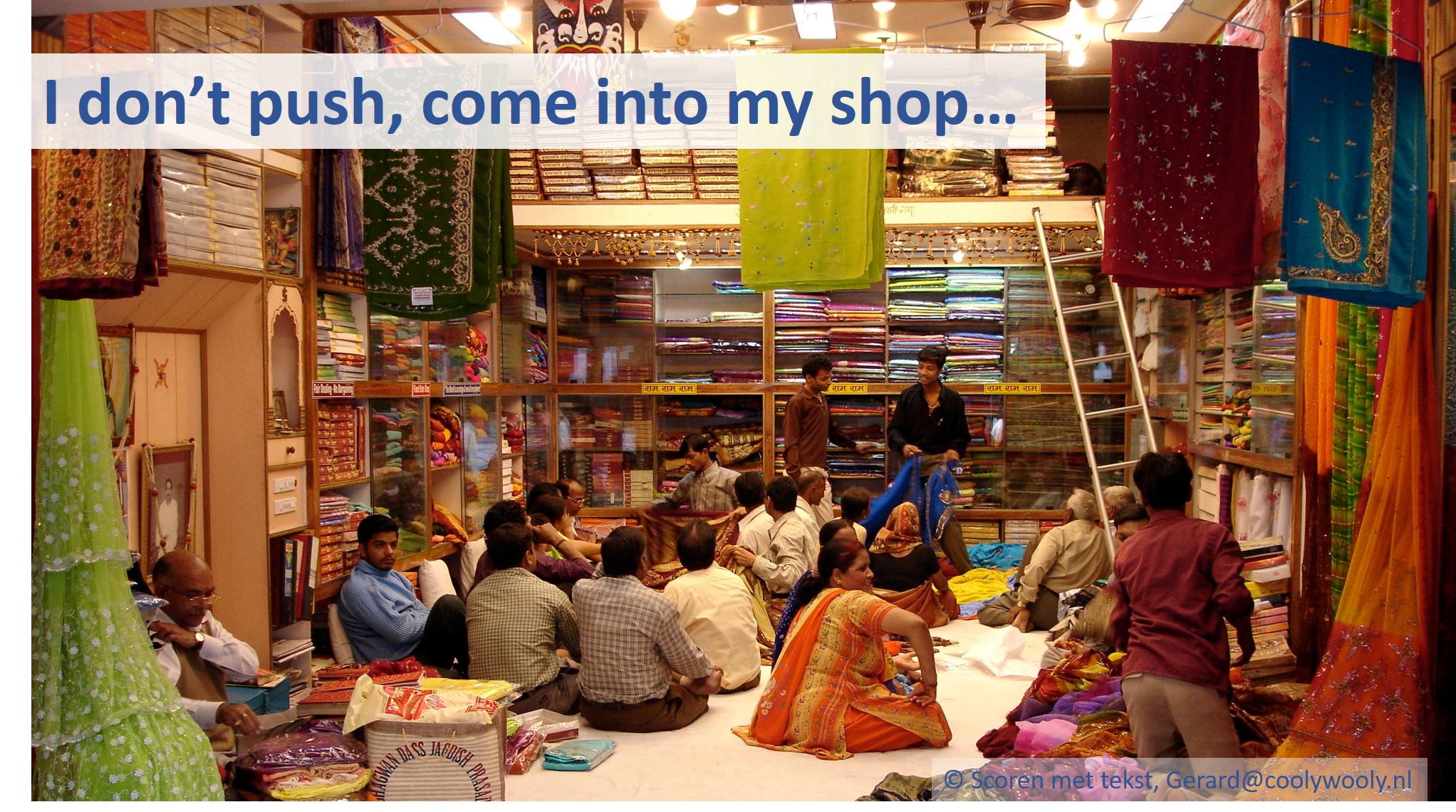 Bij de foto: 2004, Agra (Uddar Praddesh, India). Wat wij kunnen leren van ondernemende straatverkopers bij het schrijven van offertes. Illustratie Gerard van Heusden bij zijn blogs over beter scoren met offertes