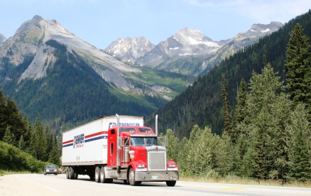 Trans Canada Highway door Glacier National Park (Loop Brook, Highway 1)